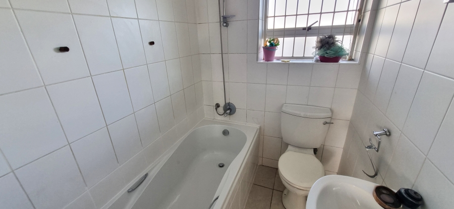To Let 2 Bedroom Property for Rent in Melkbosstrand Central Western Cape